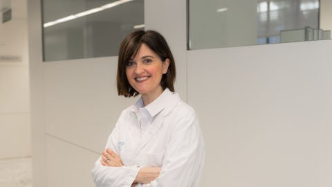 ELENA &Eacute;LEZ, ONC&Oacute;LOGA DE PAU DON&Eacute;S, SUBESPECIALIZADA EN C&Aacute;NCER DE COLON Y TERAPIAS DIRIGIDAS, E INVESTIGADORA