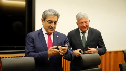 El vicepresidente de Canarias, Román Rodríguez y Pedro Quevedo El vicepresidente de Canarias, Román Rodríguez y Pedro Quevedo