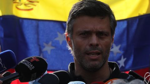 Detienen a un vigilante de la Embajada de Espa&ntilde;a en Venezuela y a una empleada de Leopoldo L&oacute;pez