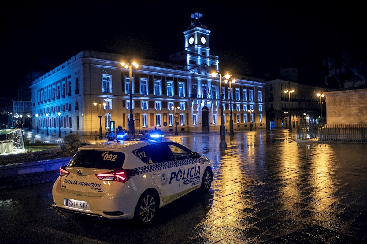La España que madruga: Los periódicos aumentan el tono de sus críticas a la propuesta de un estado de alarma de seis meses La España que madruga: Los periódicos aumentan el tono de sus críticas a la propuesta de un estado de alarma de seis meses