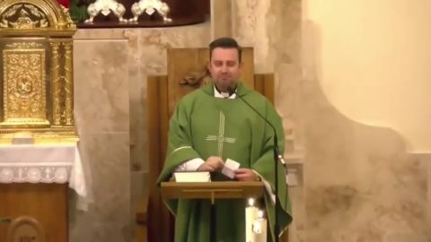 El reproche de Emilio Monte, cura de Valdepe&ntilde;as, a los parroquianos: "Faltan 600.000 euros" 