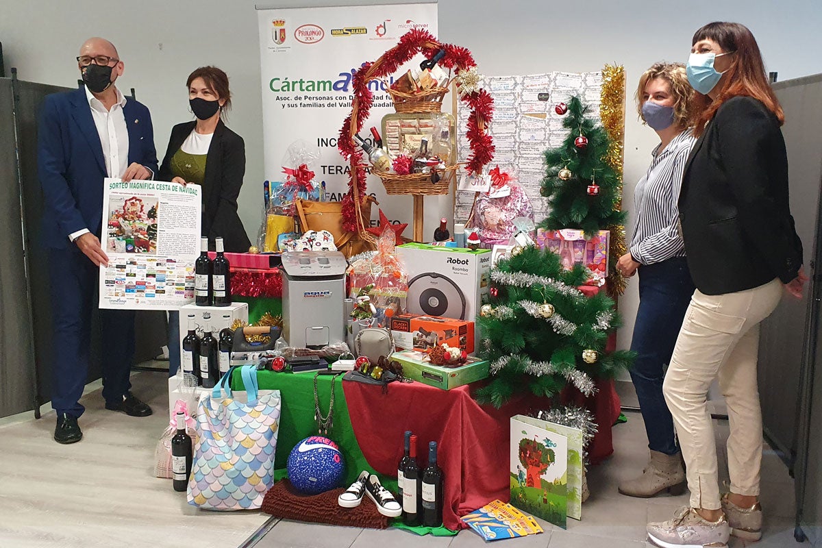 'Cártama Incluye' presenta su cesta de Navidad 'Cártama Incluye' presenta su cesta de Navidad