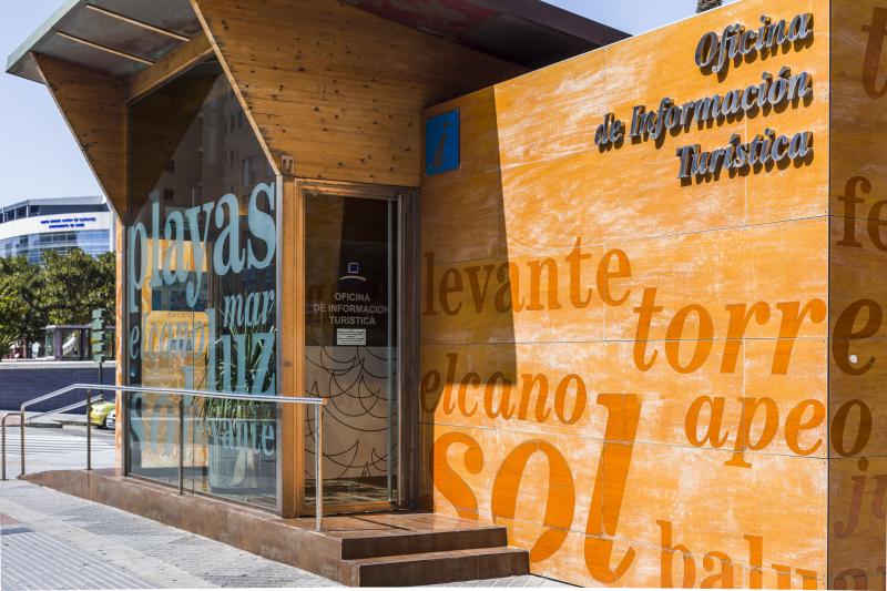 Ecologistas apoya la aplicación de una posible tasa turística a los hoteles en Cádiz Ecologistas apoya la aplicación de una posible tasa turística a los hoteles en Cádiz