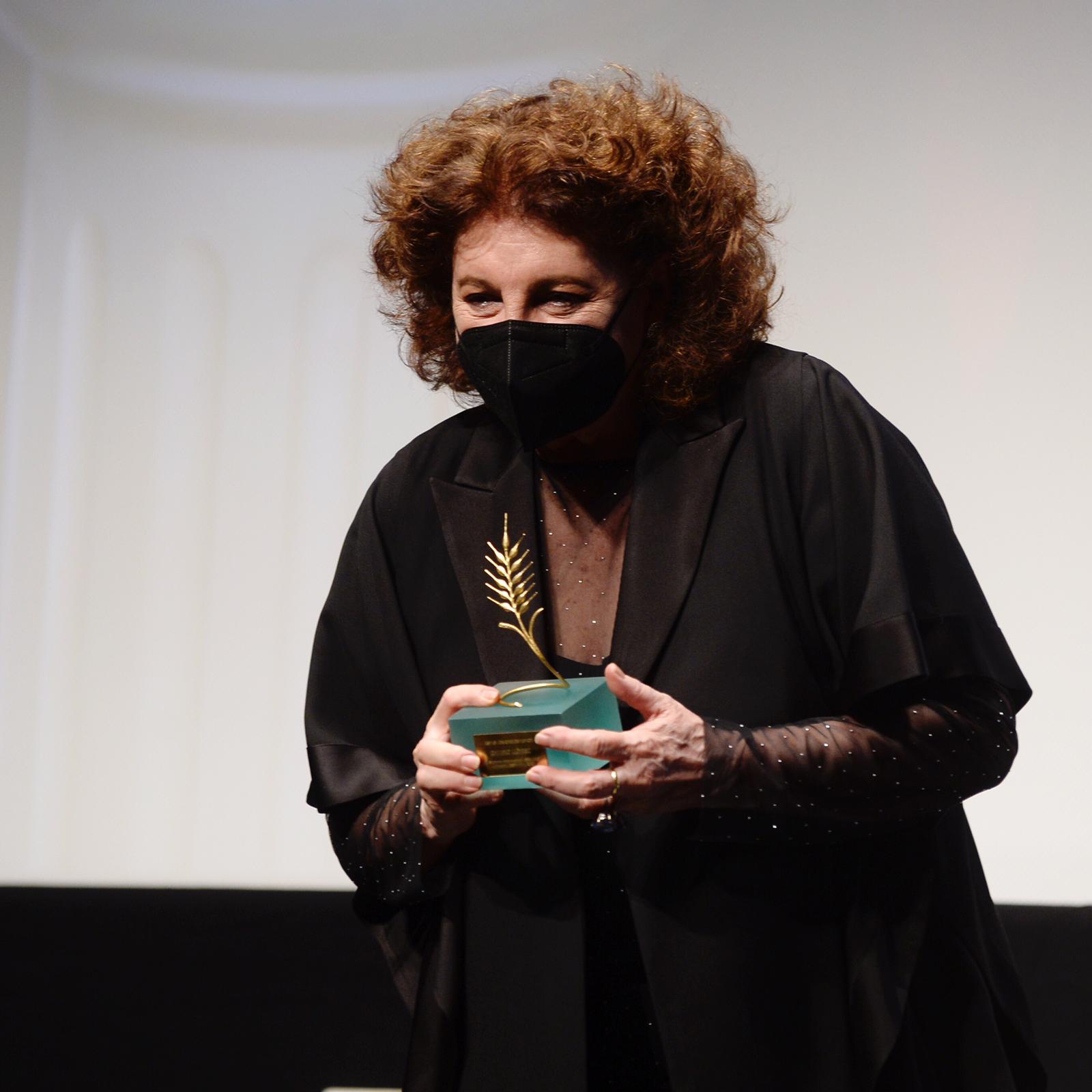 Charo López: "No he sabido retirarme, he hecho verdaderas tonterías" Charo López: "No he sabido retirarme, he hecho verdaderas tonterías"