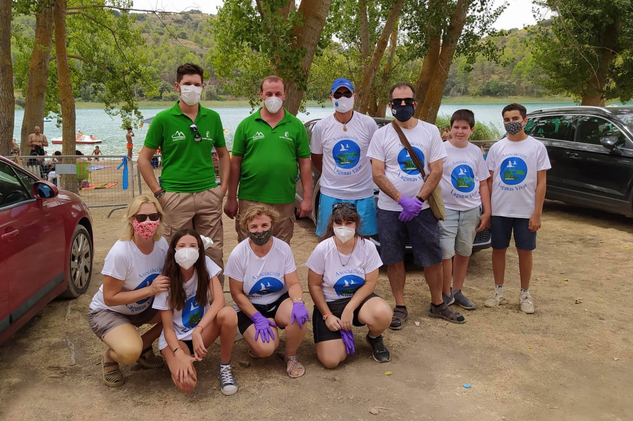 Voluntarios de toda la comarca colaboraron en la conservación de las Lagunas de Ruidera durante el verano Voluntarios de toda la comarca colaboraron en la conservación de las Lagunas de Ruidera durante el verano