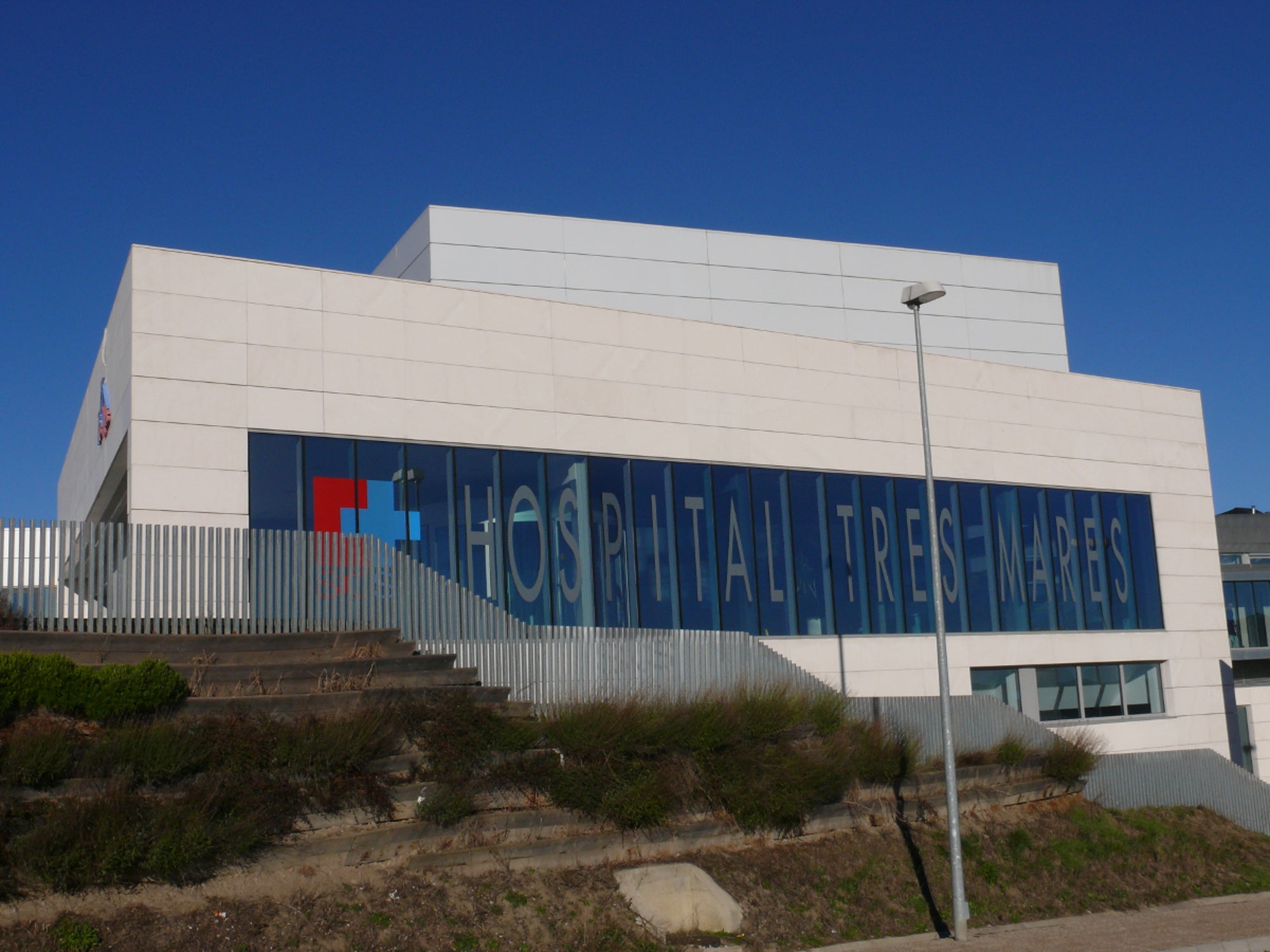 CYL y Cantabria firman el convenio para el uso del hospital Tres Mares CYL y Cantabria firman el convenio para el uso del hospital Tres Mares