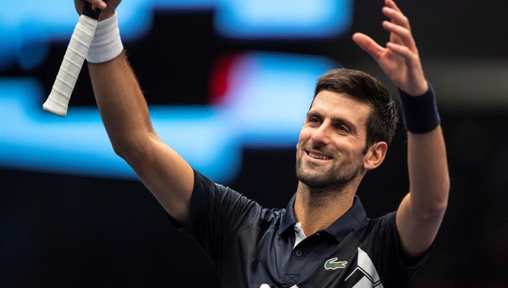 Novak Djokovic celebra su victoria. Novak Djokovic celebra su victoria.