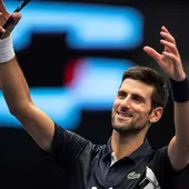 Novak Djokovic celebra su victoria. Novak Djokovic celebra su victoria.