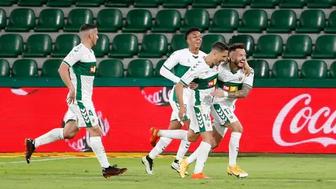 El Elche CF logró la victoria en el derbi ante el Valencia en el estadio Martínez Valero. ELCHE CF