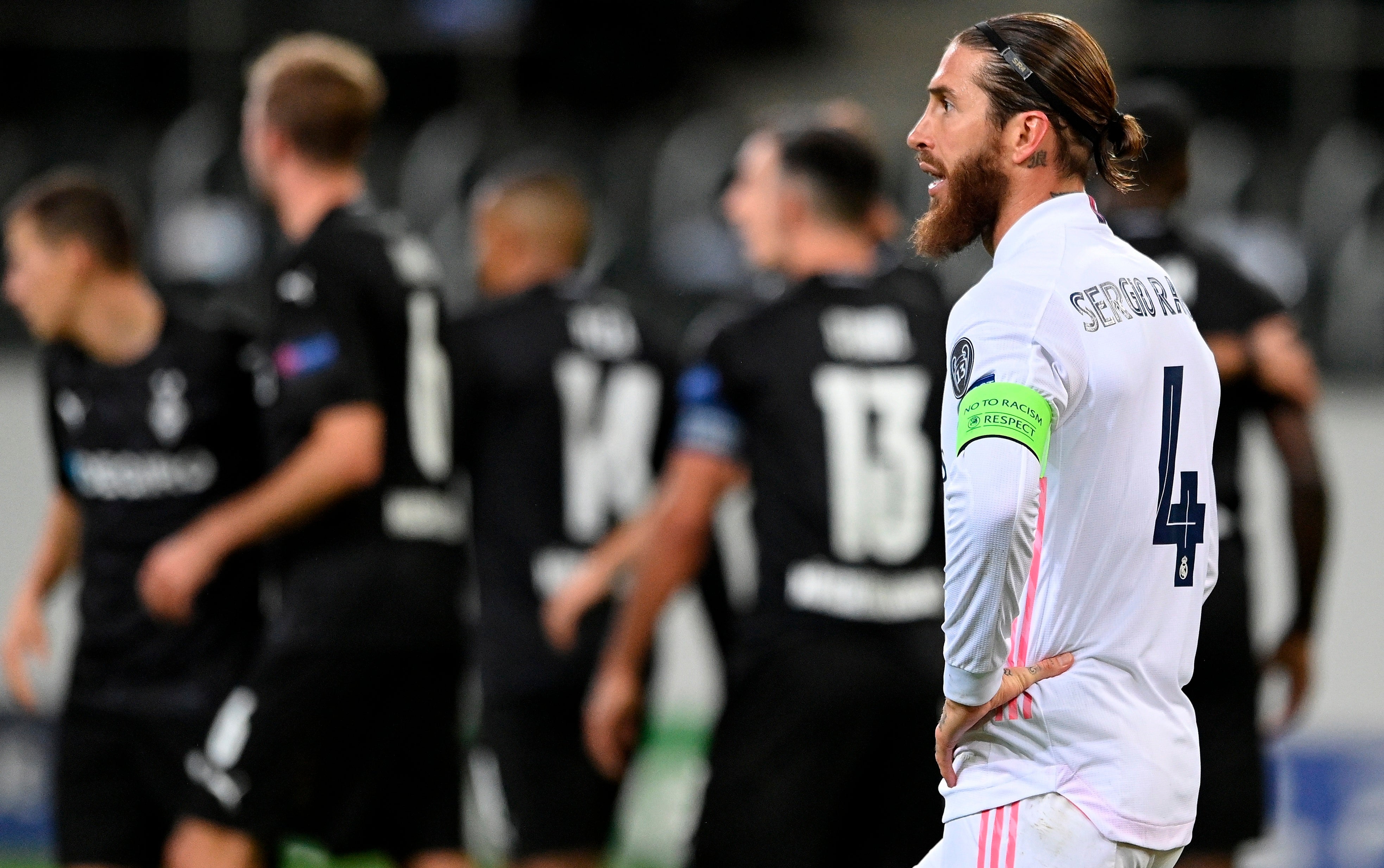 El debate de los jueves: ¿Debe renovar el Real Madrid a Sergio Ramos cueste lo que cueste? El debate de los jueves: ¿Debe renovar el Real Madrid a Sergio Ramos cueste lo que cueste?