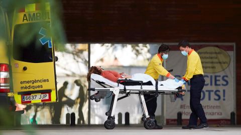  Coronavirus, confinamiento y estado de alarma en Espa&ntilde;a: Toque de queda, casos y &uacute;ltima hora de la Covid-19 hot