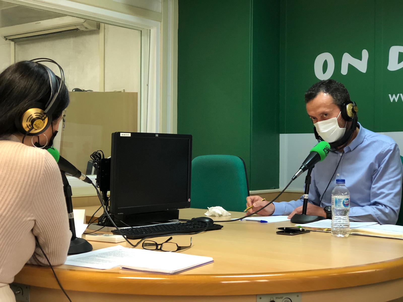 Carlos González: "Tenemos que hacer un esfuerzo más para evitar el contagio mientras avanza el proceso de vacunación" Carlos González: "Tenemos que hacer un esfuerzo más para evitar el contagio mientras avanza el proceso de vacunación"