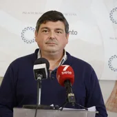 Daniel Manrique, portavoz del Gobierno de Rota, en rueda de prensa Daniel Manrique, portavoz del Gobierno de Rota, en rueda de prensa
