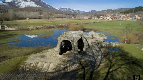 Cervera de Pisuerga formaliza la petición para declarar BIC a la ermita de San Vicente y su Necrópolis Patrimonio
