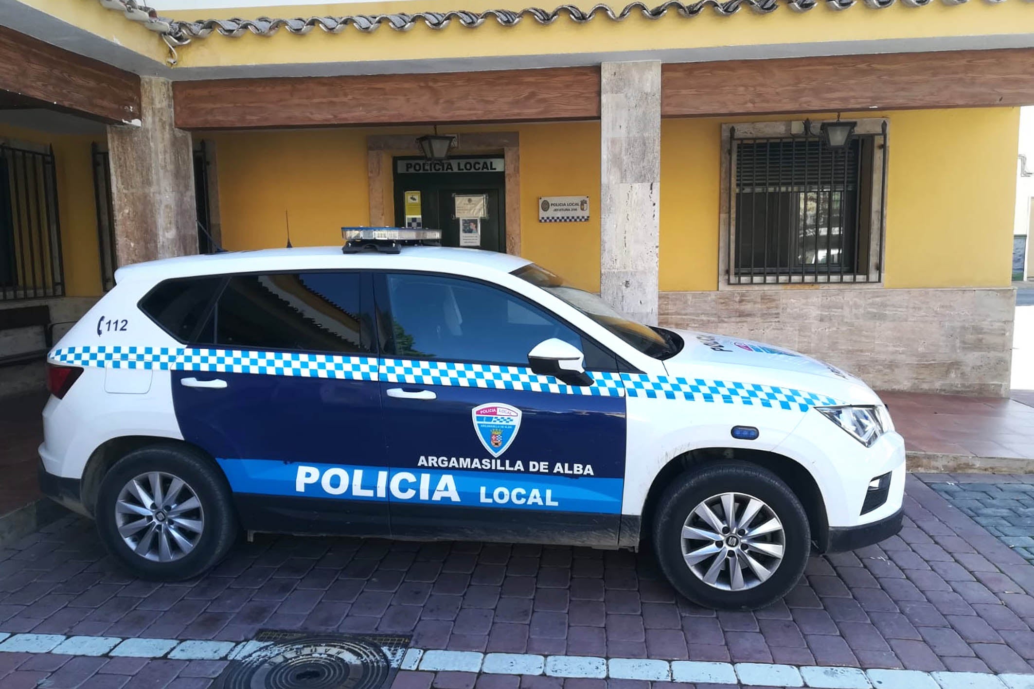 Condenados a 4 y 2 años de cárcel por robar en establecimientos comerciales Condenados a 4 y 2 años de cárcel por robar en establecimientos comerciales