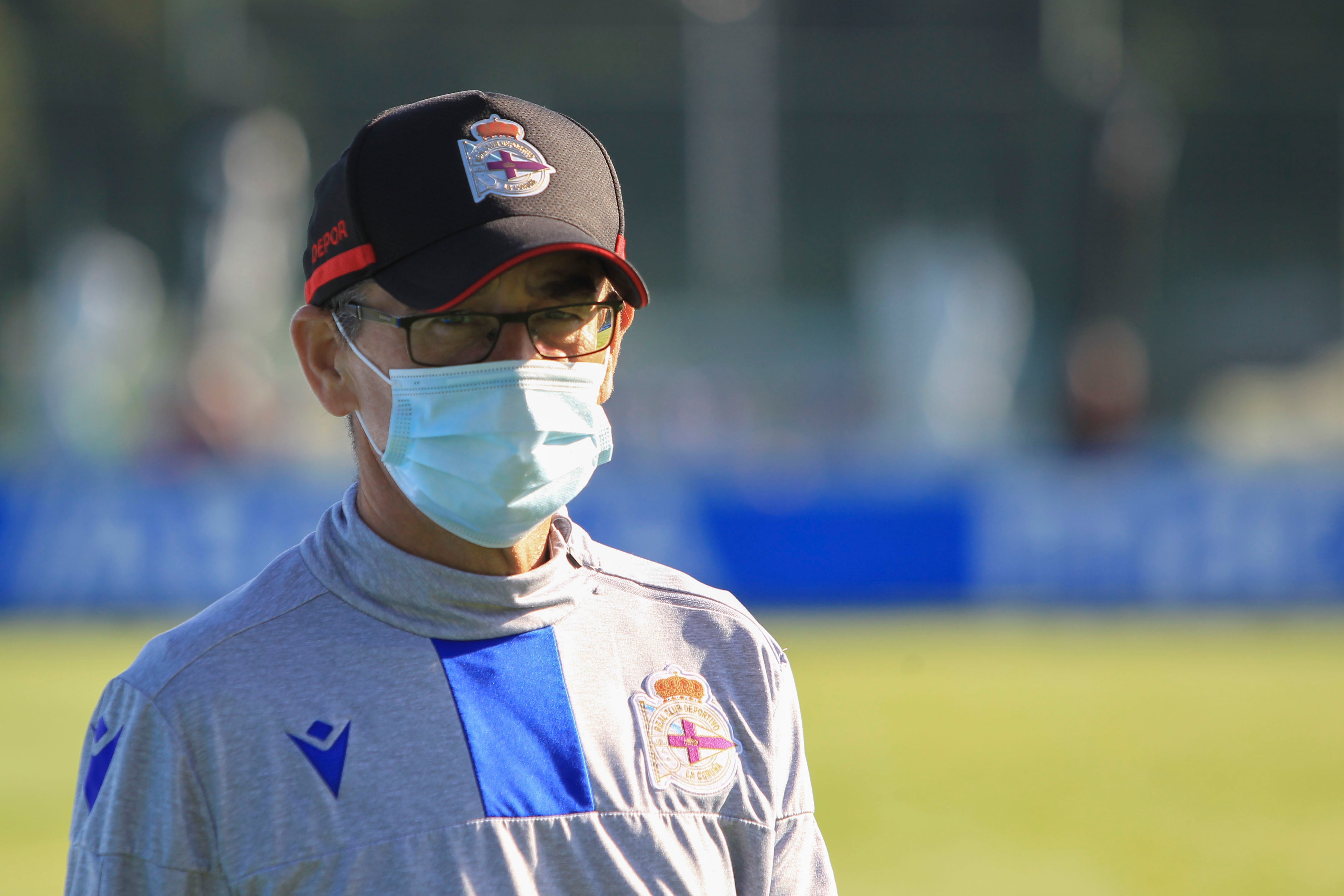 El Deportivo destituye a Fernando Vázquez; De la Barrera y Luís Carrión, principales candidatos al banquillo del Deportivo El Deportivo destituye a Fernando Vázquez; De la Barrera y Luís Carrión, principales candidatos al banquillo del Deportivo
