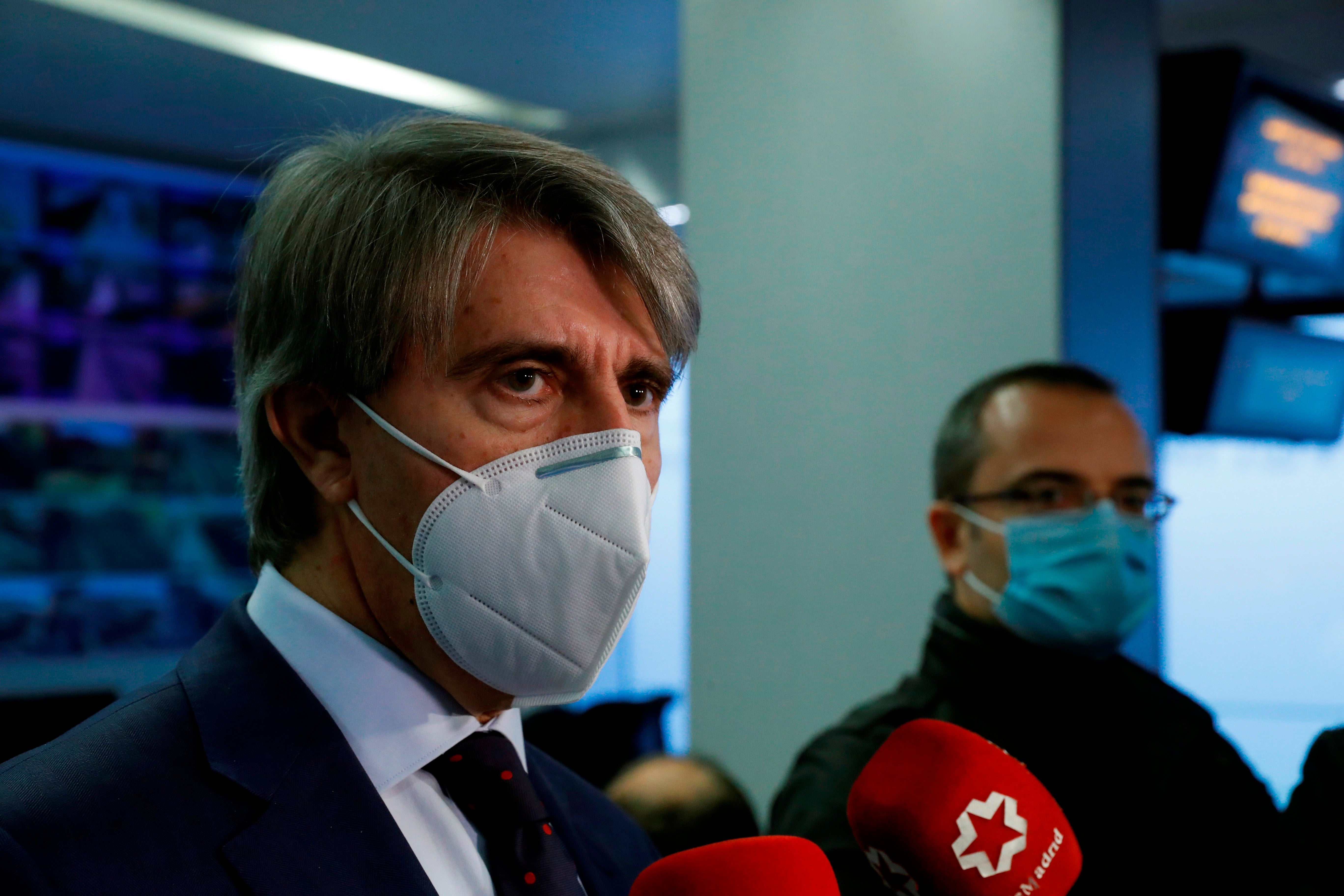 Ángel Garrido critica a Ayuso tras la convocatoria de elecciones en Madrid: "Esta decisión demuestra que no se merece ser presidenta" Ángel Garrido critica a Ayuso tras la convocatoria de elecciones en Madrid: "Esta decisión demuestra que no se merece ser presidenta"