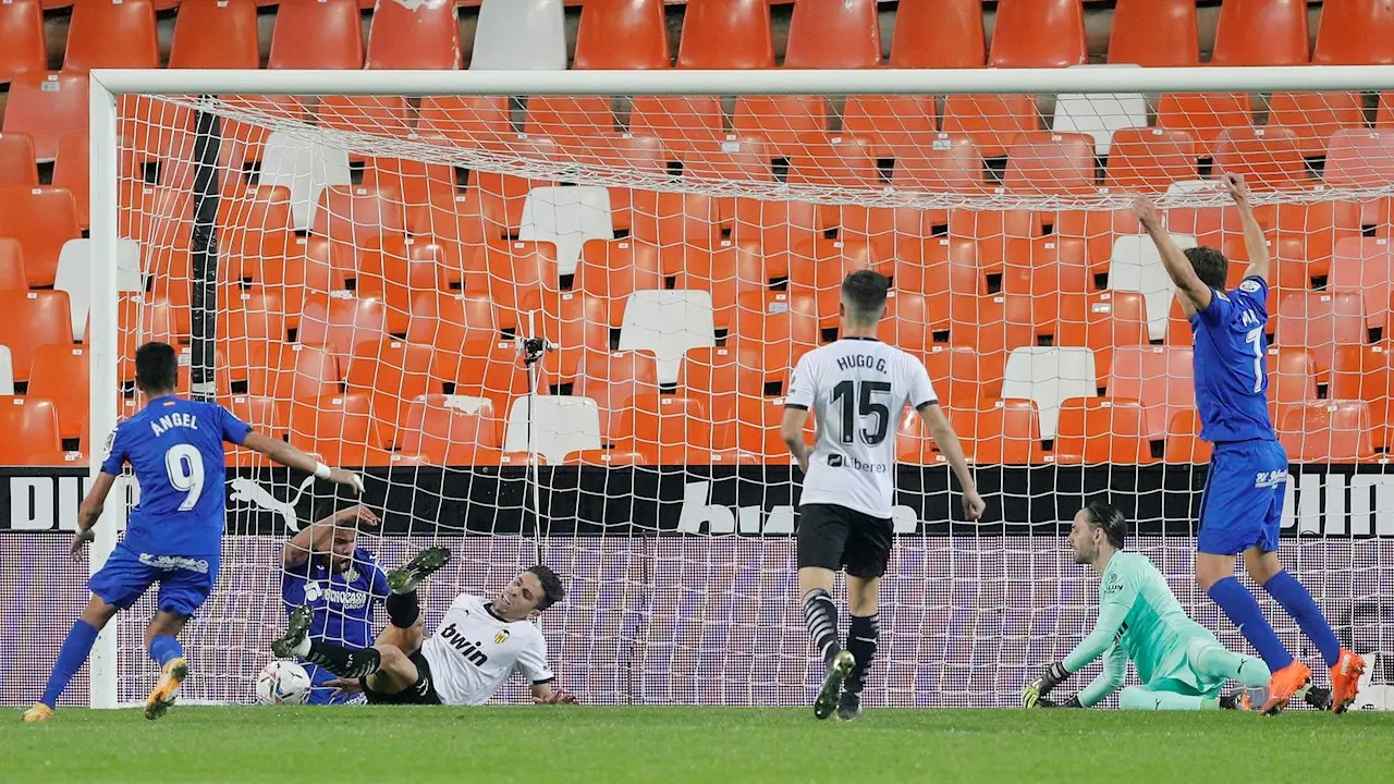 Los jugadores del Getafe celebran un gol ante el Valencia Los jugadores del Getafe celebran un gol ante el Valencia