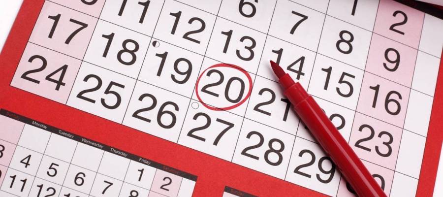 Así es el calendario laboral de 2021, con 8 festivos comunes en toda España Así es el calendario laboral de 2021, con 8 festivos comunes en toda España