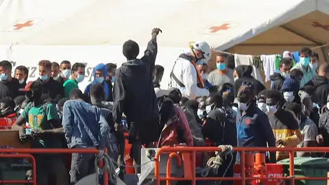Llegada al muelle de Arguineguín (Gran Canaria) del buque de Salvamento Marítimo Guardamar Polimnia Llegada al muelle de Arguineguín (Gran Canaria) del buque de Salvamento Marítimo Guardamar Polimnia