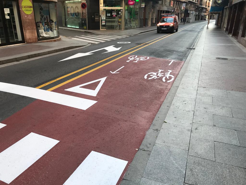 CONTIGO Elche recoge firmas para parar la creación de carriles bici en lo que hasta ahora era calzada para vehículos a motor CONTIGO Elche recoge firmas para parar la creación de carriles bici en lo que hasta ahora era calzada para vehículos a motor