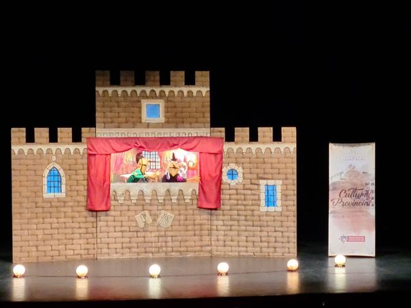 Más de 500 escolares han participado en la primera función de la campaña de teatro escolar Más de 500 escolares han participado en la primera función de la campaña de teatro escolar