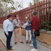 Instantes de la visita a los alrededores del Hospital Instantes de la visita a los alrededores del Hospital