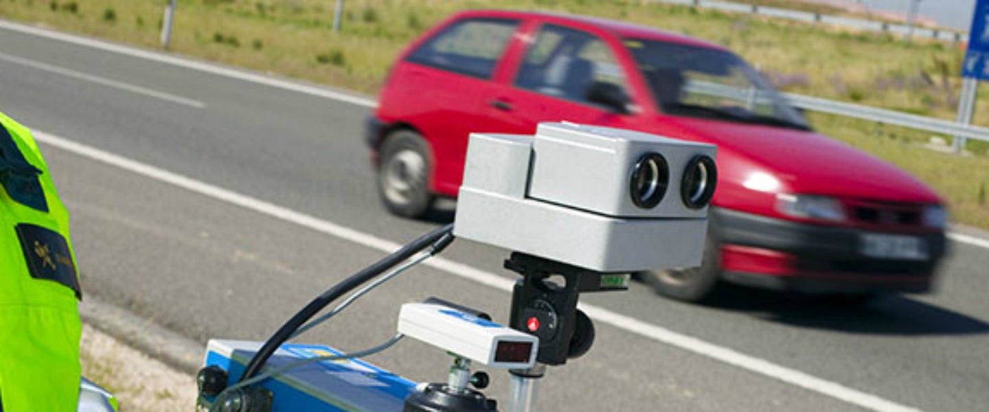 Los radares móviles recuerdan el nuevo límite de velocidad 30 Los radares móviles recuerdan el nuevo límite de velocidad 30