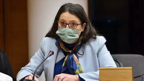 Mónica Oltra con mascarilla en Corts Mónica Oltra con mascarilla en Corts