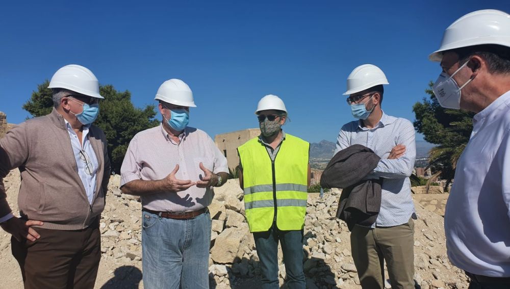 Visita a las obras del concejal de Cultura, Antonio Manresa y de Urbanismo, Adrián Santos Pérez