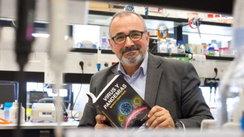 Ignacio López-Goñi assegura que les pandèmies només tenen les respostes a la ciència.