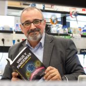 Ignacio López-Goñi assegura que les pandèmies només tenen les respostes a la  ciència.