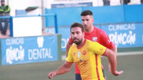 Javi Fernández. Javi Fernández.