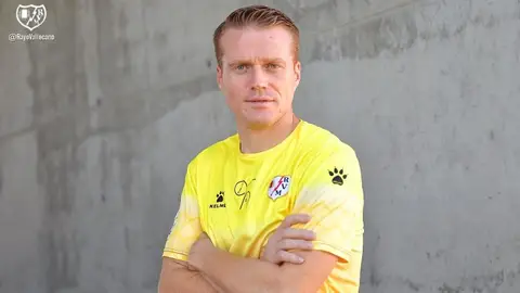 Alberto García, portero del Rayo Vallecano Exjugador del Sporting de Gijón