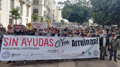 Protestas del sector, con medio millar de personas en las calles de M&aacute;laga