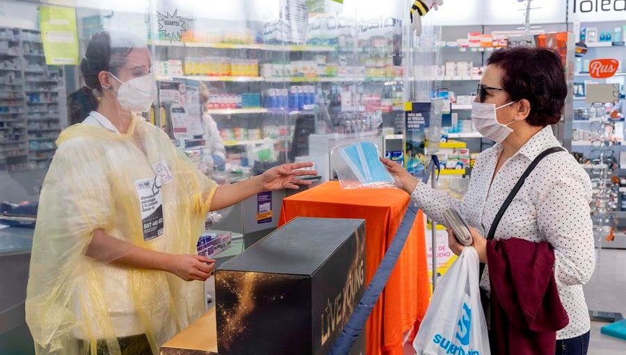 Cuenta atrás para el Gobierno para mantener el IVA superreducido de las mascarillas al 4% Cuenta atrás para el Gobierno para mantener el IVA superreducido de las mascarillas al 4%