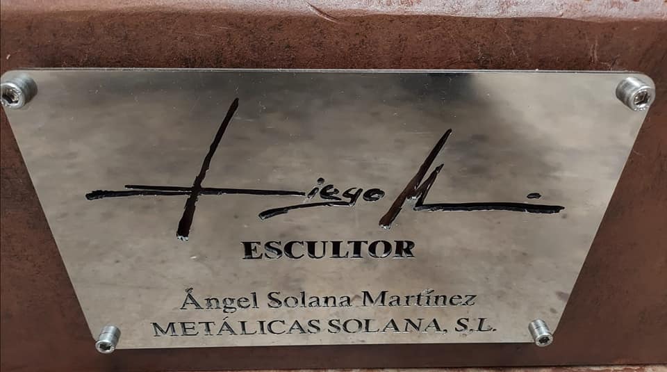 Diego Muñoz y Ángel Solana han diseñado el monumento homenaje a las víctimas de la COVID-19 Diego Muñoz y Ángel Solana han diseñado el monumento homenaje a las víctimas de la COVID-19