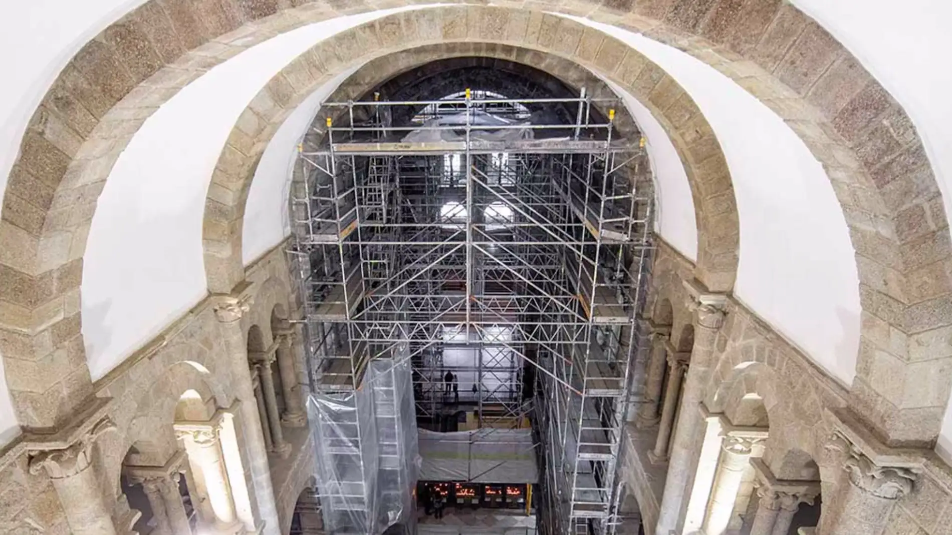 Obras en el interior de la Catedral de Santiago