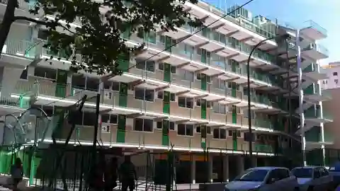 Fachada del Col·legi Lluís Vives de Palma Fachada del Col·legi Lluís Vives de Palma