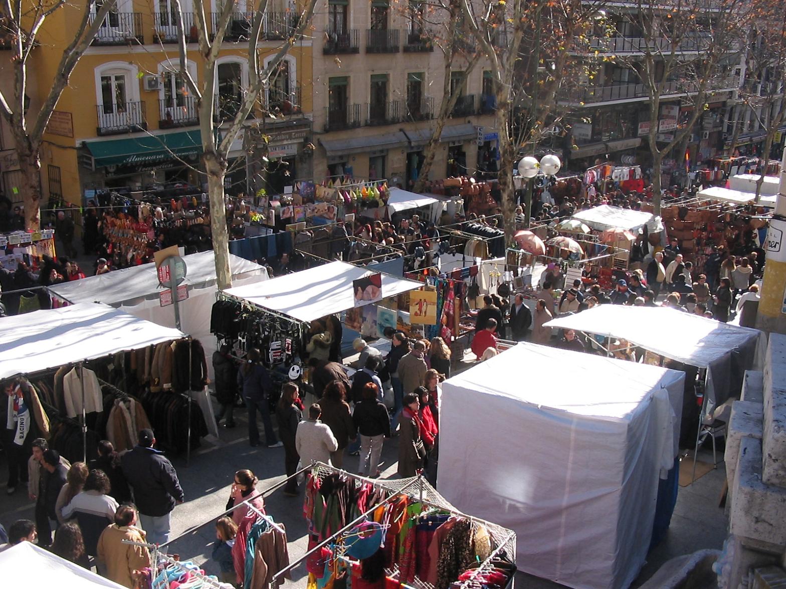 Andrés Trapiello sobre El Rastro: "Es el último reducto del casticismo español” Andrés Trapiello sobre El Rastro: "Es el último reducto del casticismo español”