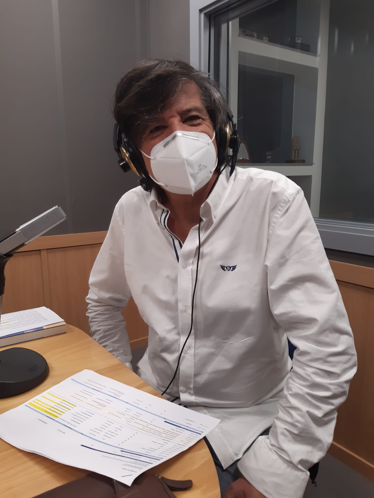 Carlos López-Otín: "Hay que dar cuerda a los relojes biológicos. La obesidad es lo que más adelgaza el sueño del tiempo" Carlos López-Otín: "Hay que dar cuerda a los relojes biológicos. La obesidad es lo que más adelgaza el sueño del tiempo"