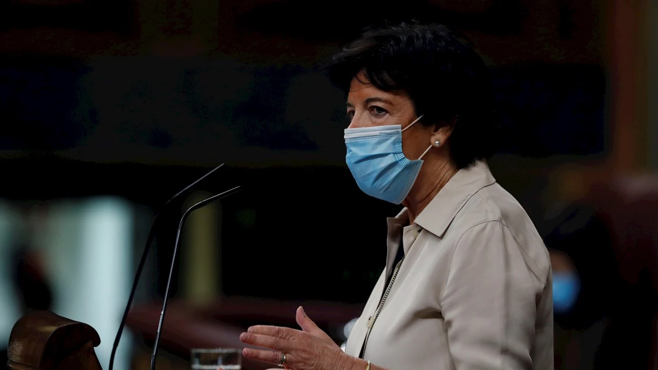 Ley Celaá: Las 10 claves de la ley de educación, polémicas y cómo afecta al sistema educativo | La ministra de Educación, Isabel Celaá, en el Congreso