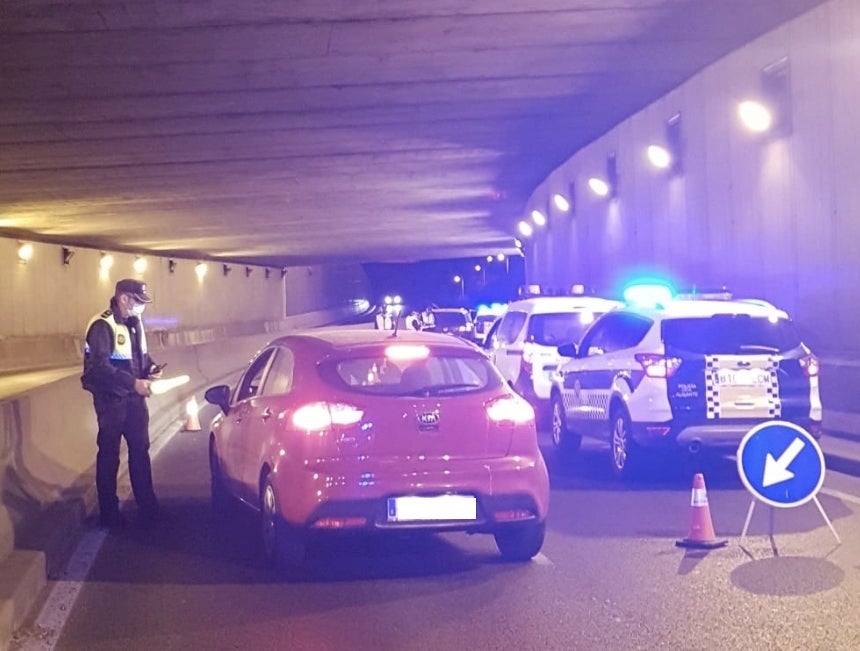 La madrugada del sábado se salda con 31 sanciones por desobediencia y tres locales clausurados La madrugada del sábado se salda con 31 sanciones por desobediencia y tres locales clausurados