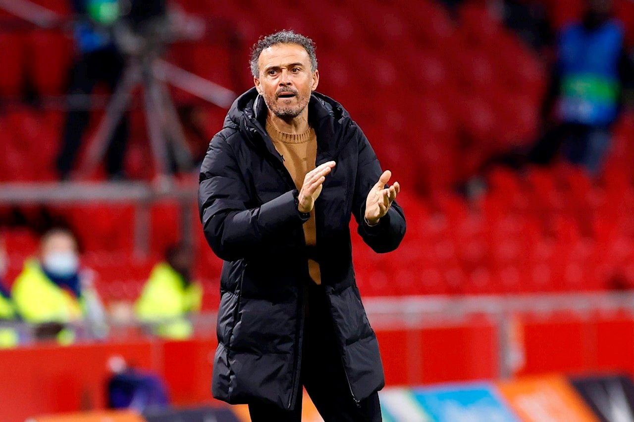 Radioestadio de la nación: ¿Qué jugadores deberían ser titulares fijos para Luis Enrique en la Selección? Radioestadio de la nación: ¿Qué jugadores deberían ser titulares fijos para Luis Enrique en la Selección?
