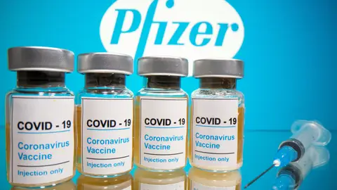 La FDA aprueba por completo la vacuna de Pfizer contra la COVID-19 La FDA aprueba por completo la vacuna de Pfizer contra la COVID-19