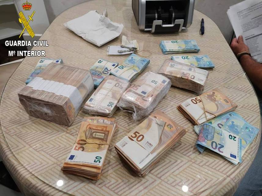 Intervenidos en Sanlúcar más de 2.5 millones de euros a la banda de narcotraficantes de 'El Tomate' Intervenidos en Sanlúcar más de 2.5 millones de euros a la banda de narcotraficantes de 'El Tomate'