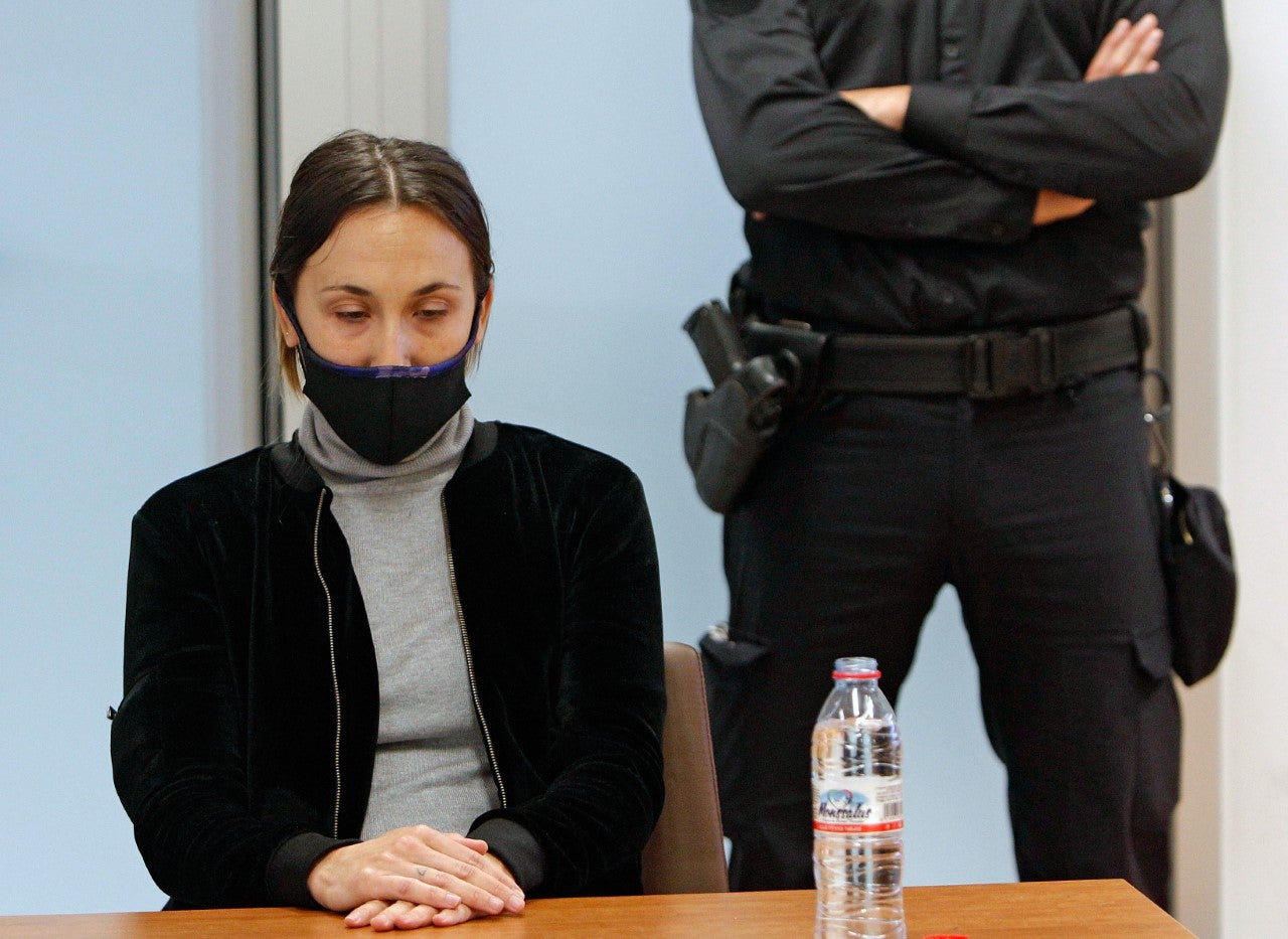 La acusada de la muerte de un niño de 8 años en Elda en 2017 dice en el juicio que se atragantó con un trozo de jamón La acusada de la muerte de un niño de 8 años en Elda en 2017 dice en el juicio que se atragantó con un trozo de jamón