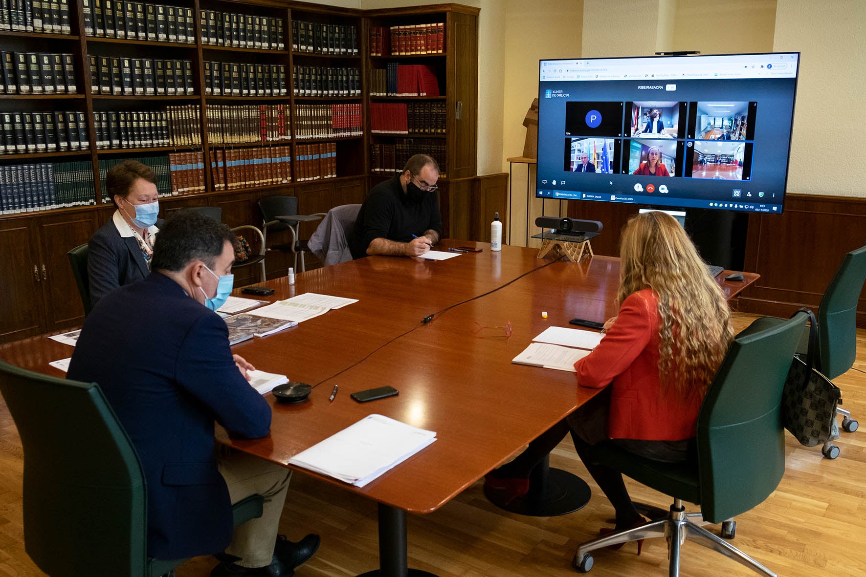 Constituída una comisión de trabajo para actuar e invertir en Ribeira Sacra Constituída una comisión de trabajo para actuar e invertir en Ribeira Sacra