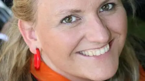 Amaya Zarranz Amaya Zarranz