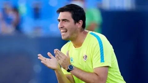 Andoni Iraola, entrenador del Rayo Vallecano. Andoni Iraola, entrenador del Rayo Vallecano.